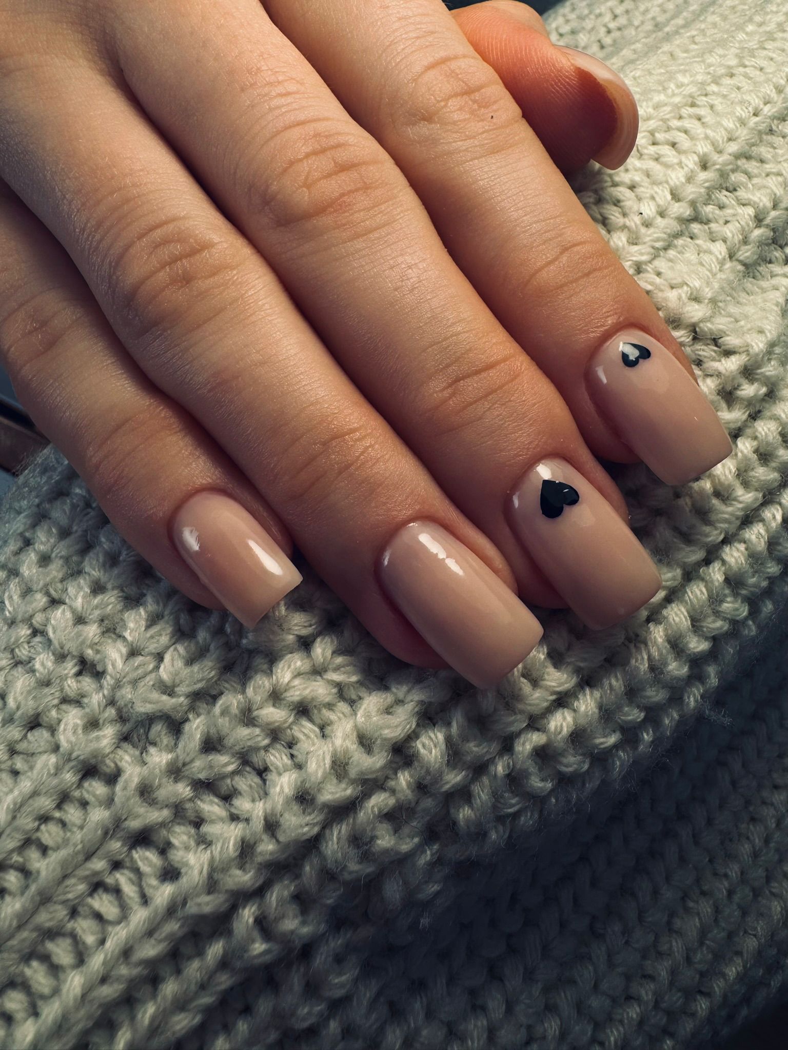 Russian manicure with gel nails at Elite Nails Lierde Belgium